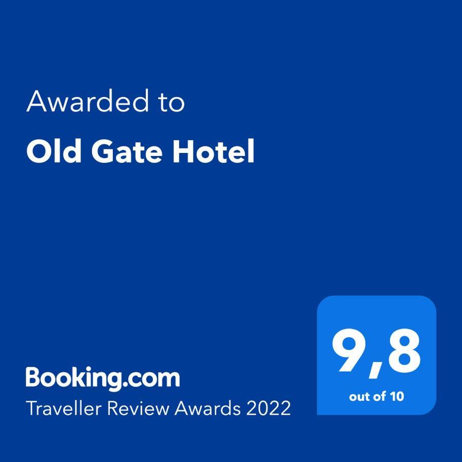 בוקורו Old Gate Family Guest House מראה חיצוני תמונה
