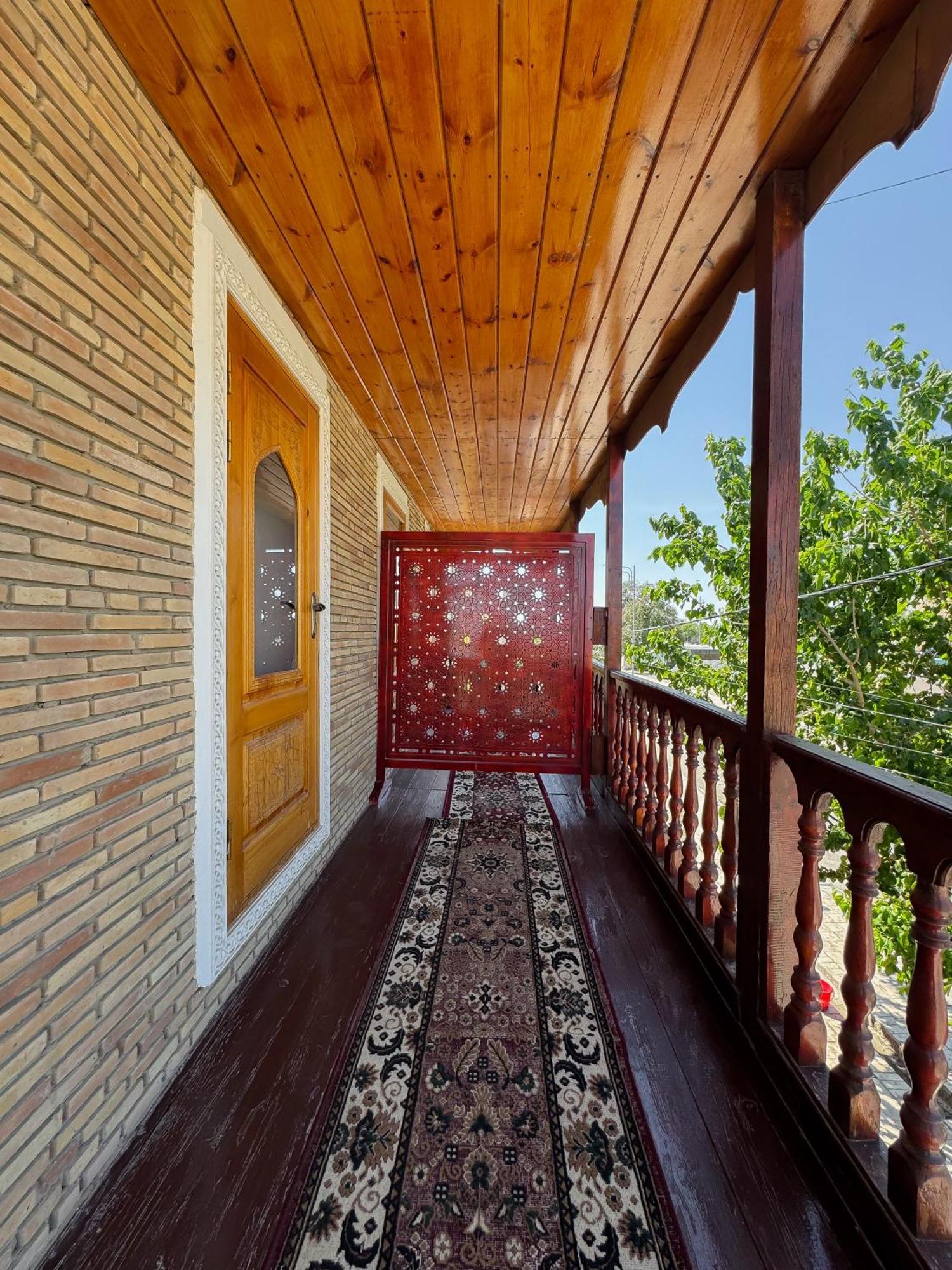 בוקורו Old Gate Family Guest House מראה חיצוני תמונה