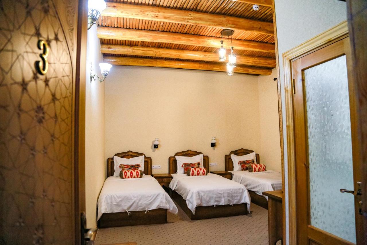 בוקורו Old Gate Family Guest House מראה חיצוני תמונה